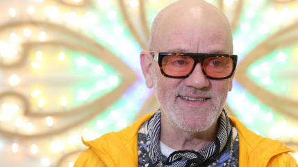 Michael Stipe &agrave; propos de son premier album solo : &laquo; &Ccedil;a me prend plus de temps que pr&eacute;vu. Je suis sous pression &agrave; cause de ce que j&rsquo;ai fait avec R.E.M. &raquo;
