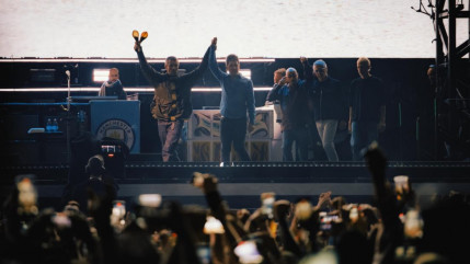 Oasis : Après 16 ans d'absence, le groupe signe son retour à Cardiff pour un concert plein de nostalgie !