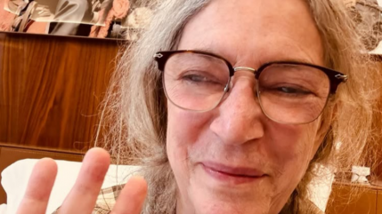 Patti Smith s’évanouit sur scène à São Paulo et annule un concert