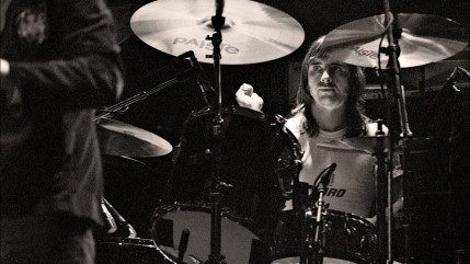 Phil Rudd : le batteur invisible qui est la v&eacute;ritable colonne vert&eacute;brale d&rsquo;AC/DC