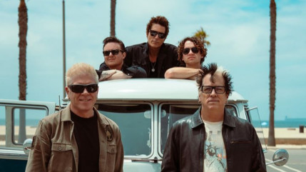 Quel est, selon The Offspring, le plus grand groupe punk de tous les temps ? Leur réponse pourrait vous surprendre… Quel est, selon The Offspring, le plus grand groupe punk de tous les temps ? Leur réponse pourrait vous surprendre…