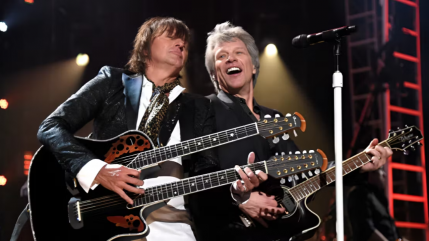 Richie Sambora chante &laquo; Livin' on a Prayer &raquo; au mariage de sa fille (Jon Bon Jovi n'est pas invit&eacute;) !