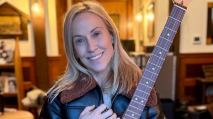 Sheryl Crow revient avec un album engag&eacute;