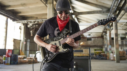 Tom Morello annonce son nouvel album Everyone Gets Everything They Want : un retour au rock port&eacute; par des collaborations de premier plan