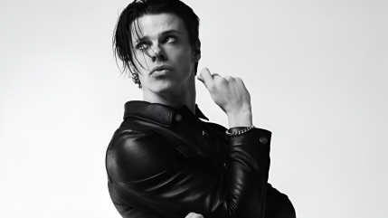 Yungblud : &laquo; Je n'aime pas &ecirc;tre consid&eacute;r&eacute; comme l'avenir du rock 'n' roll. Je viens d'un milieu bourgeois et je ne l'ai jamais ni&eacute;. &raquo;